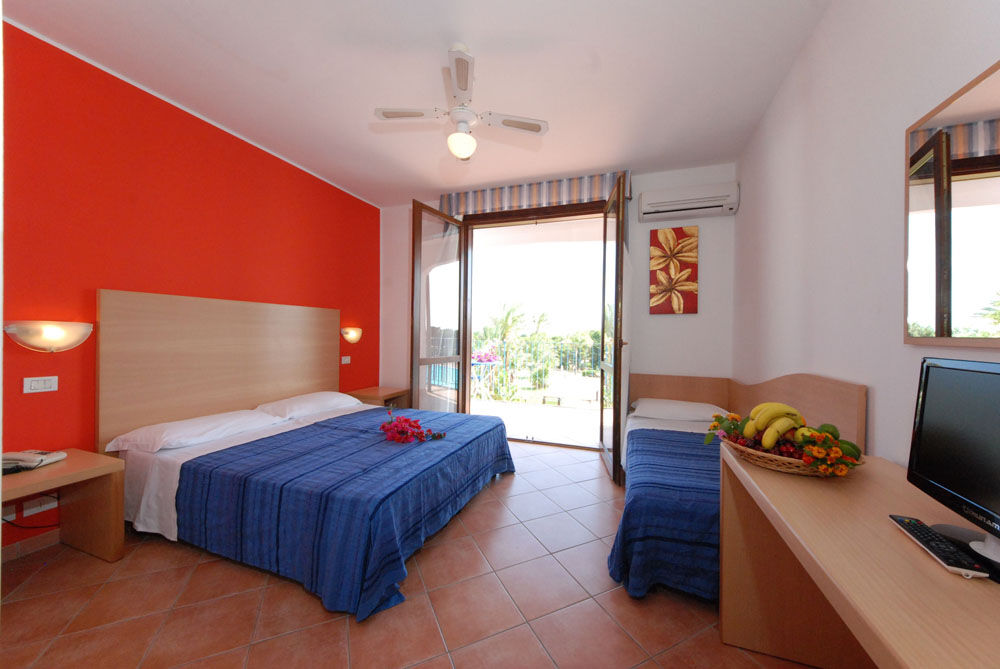 Hotel Club Santa Sabina توري سانتا سابينا المظهر الخارجي الصورة